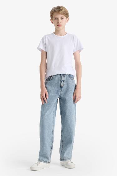 Boy Loose Fit Straight Leg Jeans