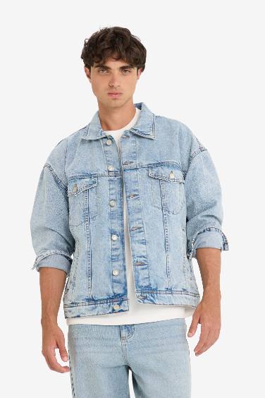 Джинсовая куртка свободного кроя oversize