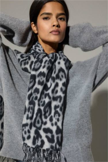 Woman Printed Neck Scarf