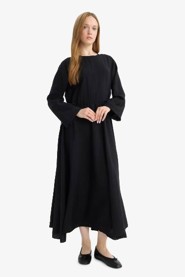 Relax Fit Crew Neck Low Shoulder Dress