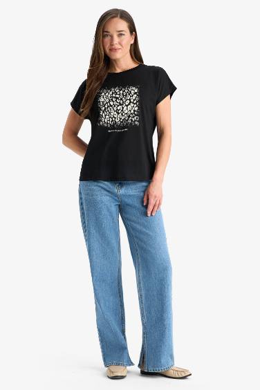 تيشيرت فلورال نص كم قصة عادية برقبة مستديرة