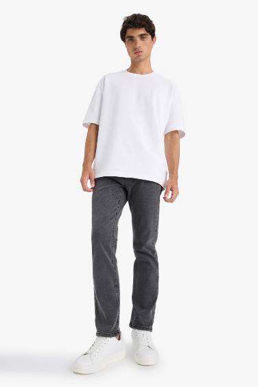 Jean droit à taille normale Coupe régulière