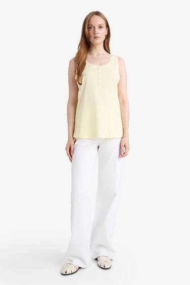 بلوزة كت قصة عادية بياخة مستديرة