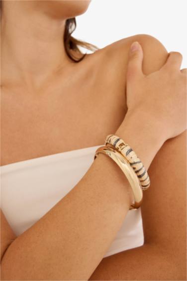 Woman 2 Piece Golden Bracelets