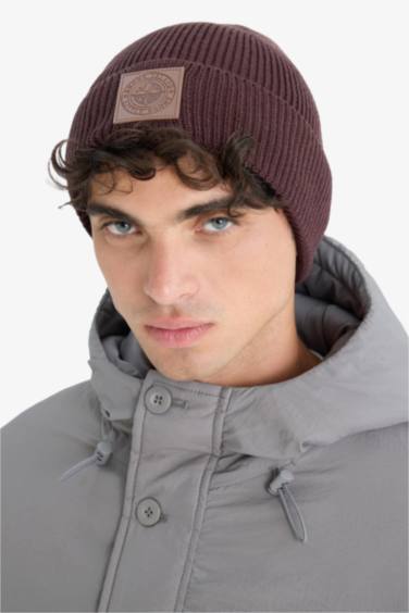 Bonnet en tricot à étiquette tissée pour homme
