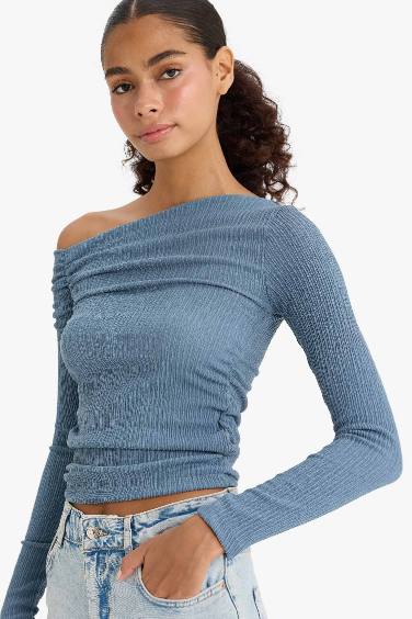 تيشيرت كم طويل مضلع سليم فيت بكتف واحد