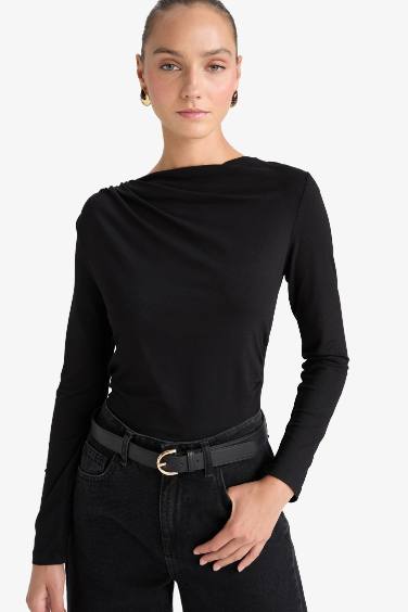 Slim Fit Crew Neck Long Sleeve T-Shirt