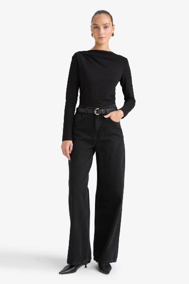 Slim Fit Crew Neck Long Sleeve T-Shirt