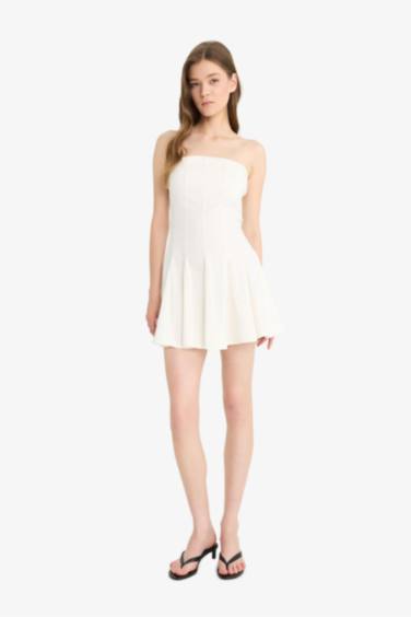 فستان قصير بنغالين بدون حمالات