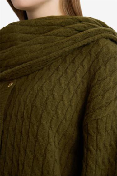 Relaxed Fit Round Neck Knit Cardigan