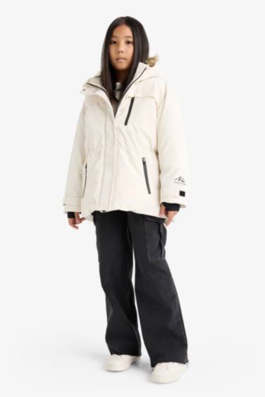 Девочка куртка с капюшоном и съемным искусственным меховым воротником