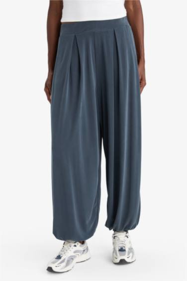 بنطرون رياضي اوفر سايز انكيل من DeFactoFit