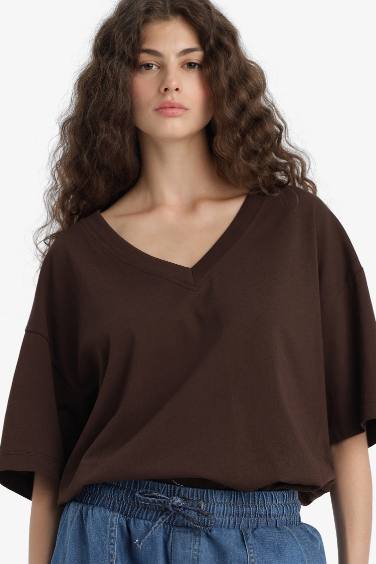 Oversize Fit V Neck Short Sleeve T-Shirt