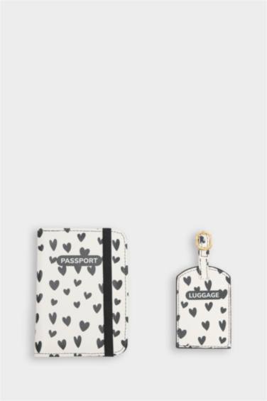 Kadın Kalp Desenli Suni Deri Pasaportluk ve Valiz İsimliği Set