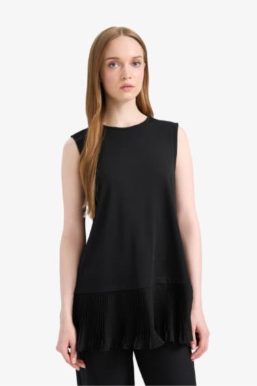 Regular Fit Crew Neck Basic Sleeveless Tunic