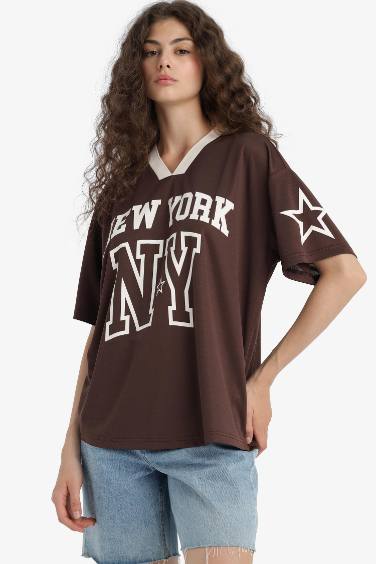 Oversize Fit V Neck Printed Jersey Fabric T-Shirt
