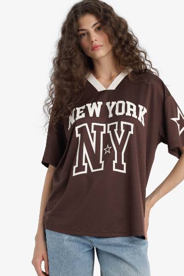 Oversize Fit V Neck Printed Jersey Fabric T-Shirt