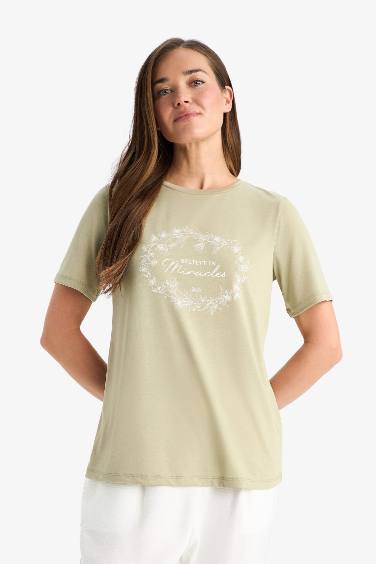 تيشيرت مطبوع قصة عادية برقبة مستديرة