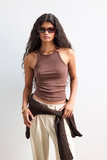 Slim Fit Camisole Crew Neck Tank Top