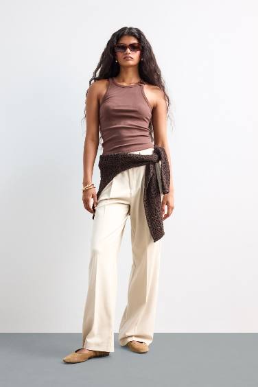 Slim Fit Camisole Crew Neck Tank Top