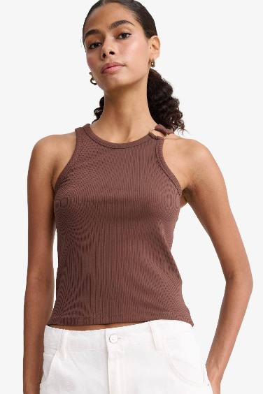 Slim Fit Camisole Crew Neck Tank Top