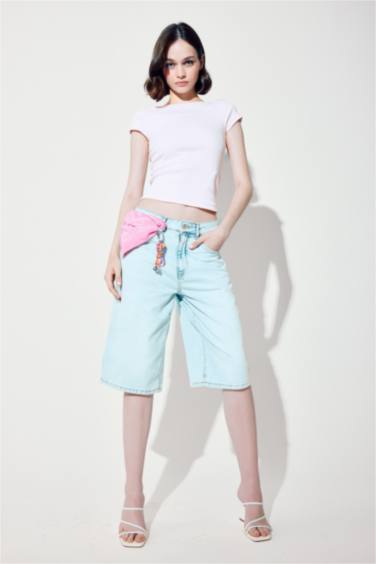 تيشيرت نص ردن سليم فيت مضلع وياخة عريضة