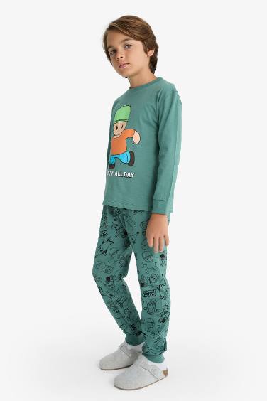 Boy Stumble Guys Top Bottoms 2 Piece Pajama Set