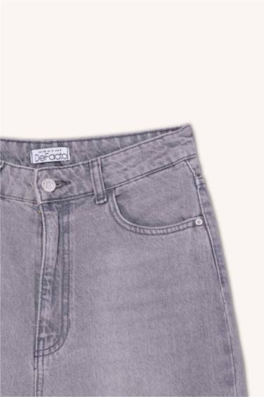 بنطرون جينز وايد ليج برجل عادي