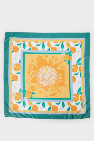 Kadın Antalya Temalı Fular