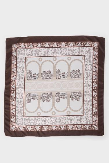 Kadın Mardin Temalı Fular