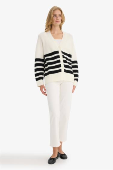 Oversize Fit V-Neck Knitwear Cardigan