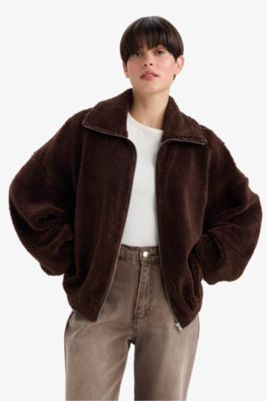 سويت شيرت اوفر سايز قطيفة فرو بياقة بولو بسوسته