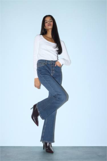 Mia Flare Fit Normal Bel Uzun Jean Yıkamalı Pantolon