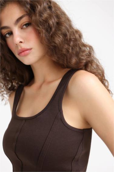 U Neck Basic Crop Top