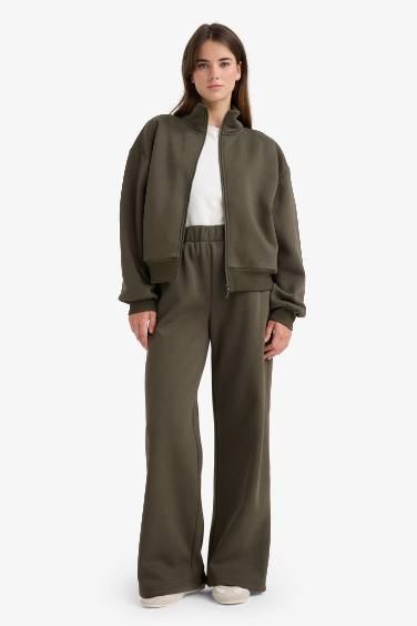 سروال قصة مستقيمة بجيوب