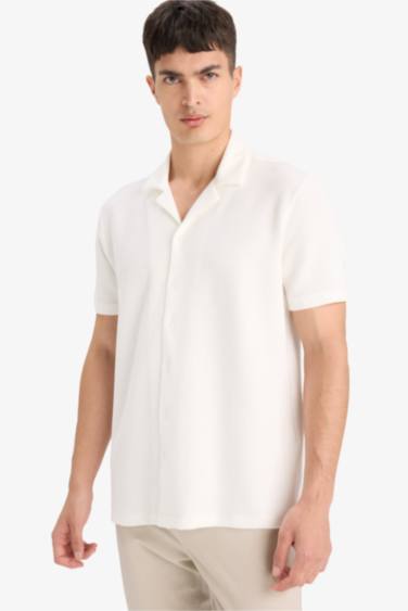 Regular Fit Polo Neck Short Sleeve Shirt