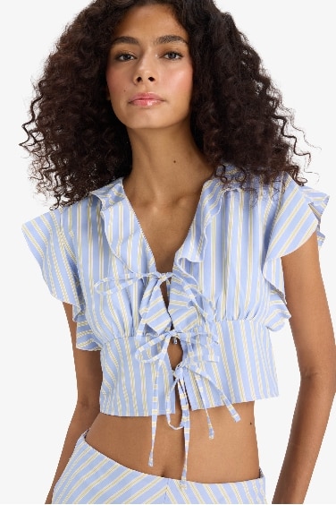 Slim Fit V-neck Striped Sleeveless Blouse