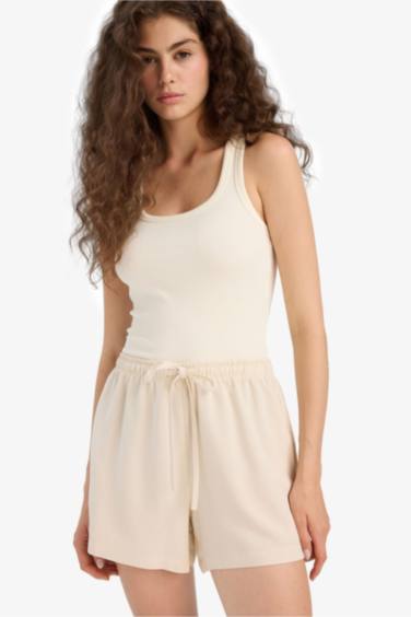 Шорты из смеси льна с нормальной посадкой и короткими штанинами