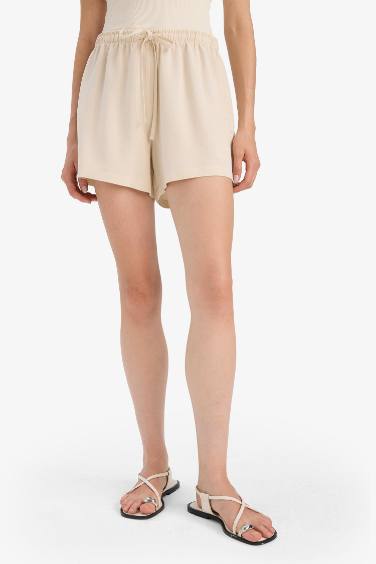 Шорты из смеси льна с нормальной посадкой и короткими штанинами