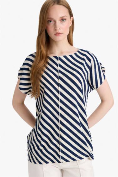 Woman Short Sleeve T-Shirt