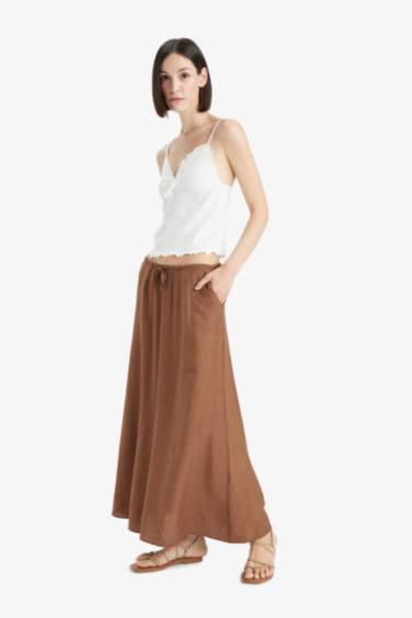 تنورة ميدي من قماش مجعد بقصة A بخصر عادي