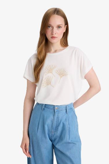 تيشيرت نص كم برقبة مستديرة مطبوع