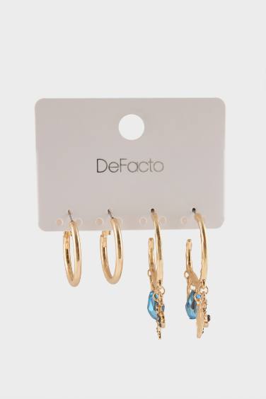 Woman 2 Piece Golden Earrings