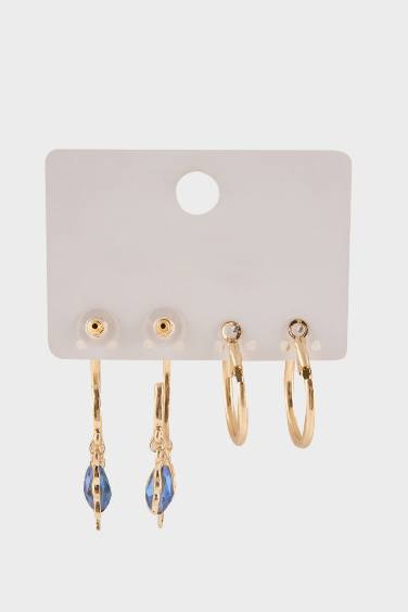 Woman 2 Piece Golden Earrings