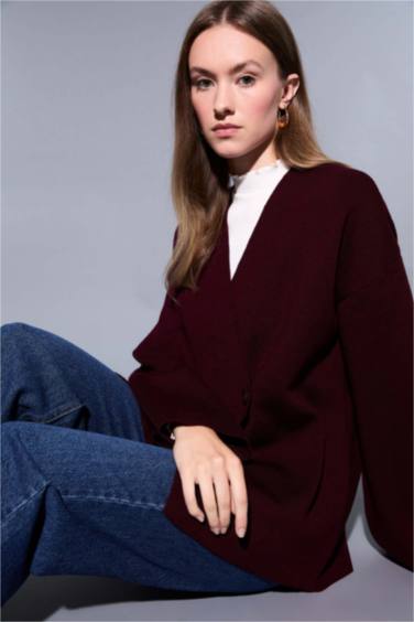 V-Neck Knitwear Cardigan