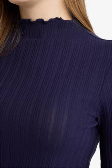 بلوز تريكو ردن طويل مضلع هاينك سليم فيت