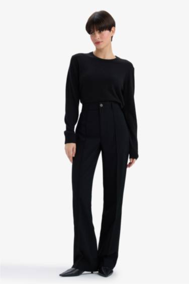 بنطلون تويل قصة مستقيمة برجل عادي وخصر عالي