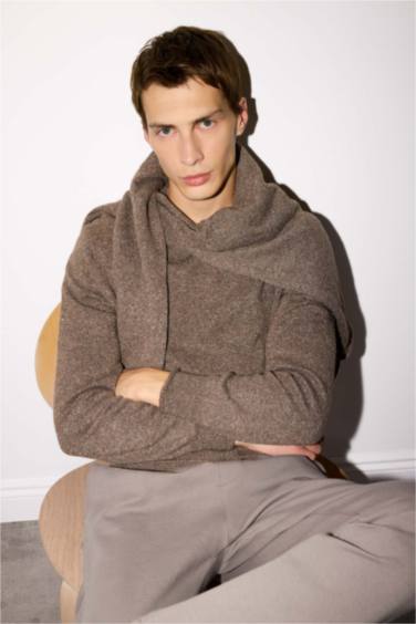 Standard Fit Crew Neck Knitwear Pullover