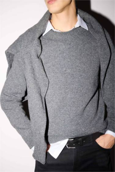 Standard Fit Crew Neck Knitwear Pullover