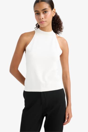 تانك توب تريكو سليم فيت بياقة هالتر